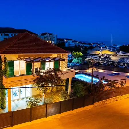 La Dolce Vita-trogir *